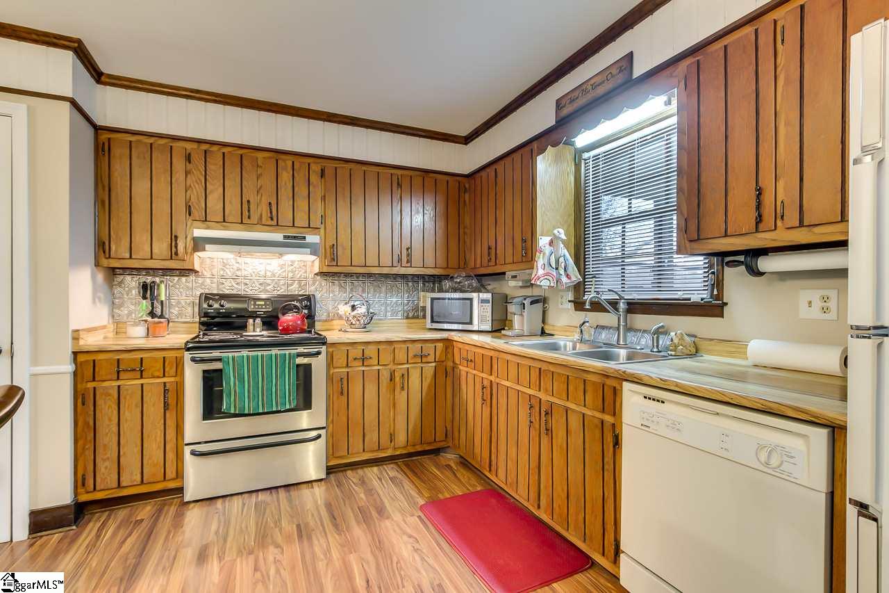 6 Roe Road Greenville, SC 29611 - Photo 10 of 25 Gallery Image 10