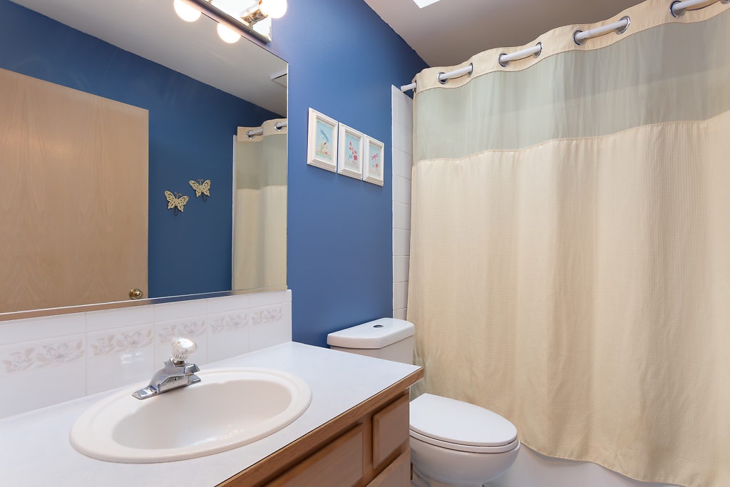 425 East Midway Road Colbert, WA 99005 - Photo 11 of 19