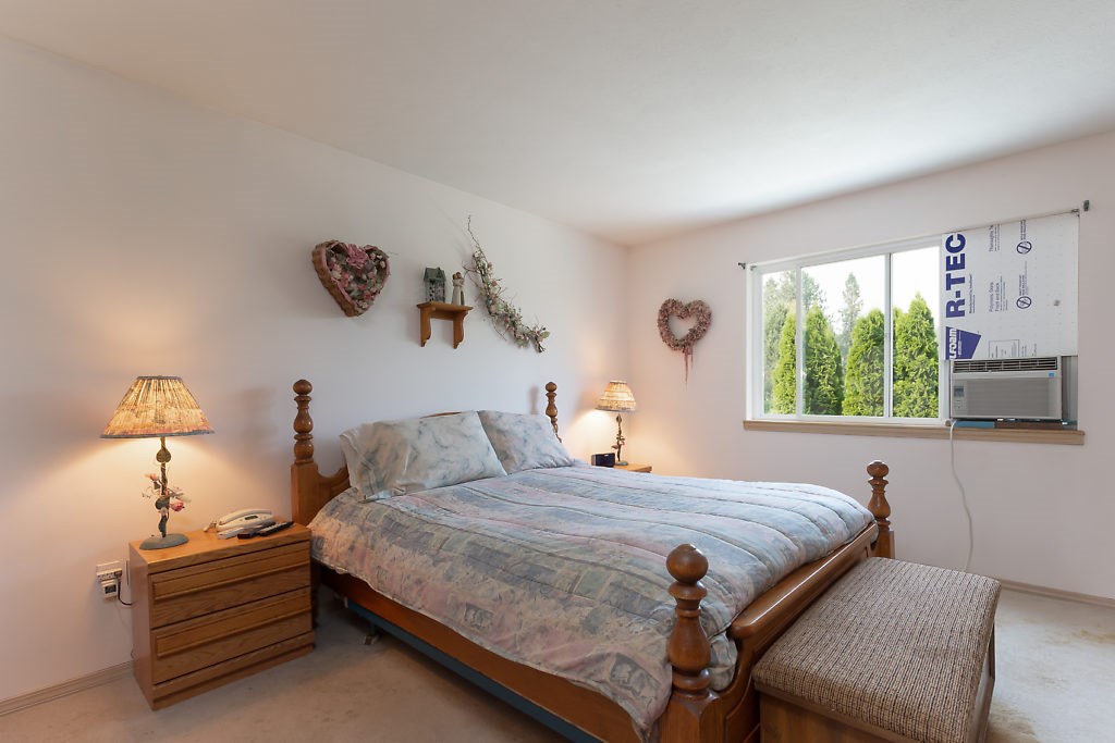 425 East Midway Road Colbert, WA 99005 - Photo 12 of 19