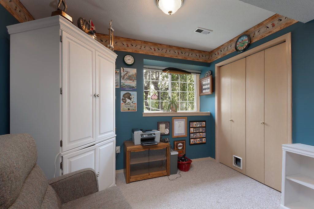 425 East Midway Road Colbert, WA 99005 - Photo 10 of 19