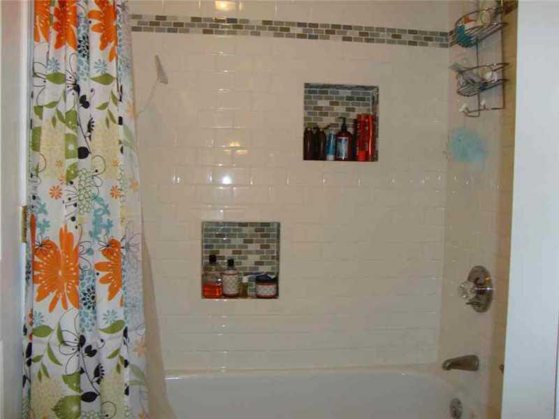 342 East Arch Street Indianapolis, IN 46202 - Photo 15 of 24