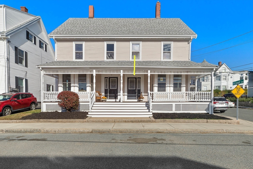 39 Beacon Street Gloucester, MA 01930 - Photo 2 of 34
