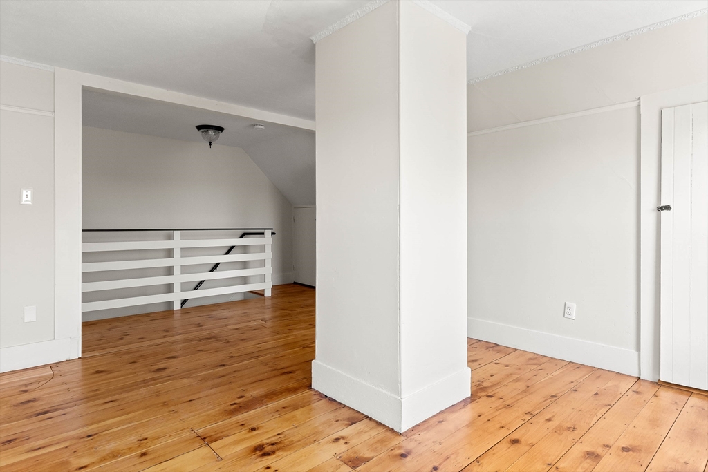 39 Beacon Street Gloucester, MA 01930 - Photo 22 of 34