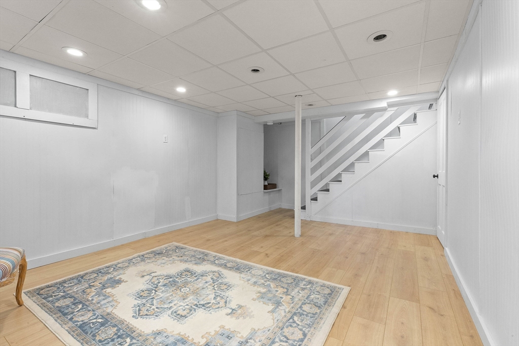 39 Beacon Street Gloucester, MA 01930 - Photo 24 of 34