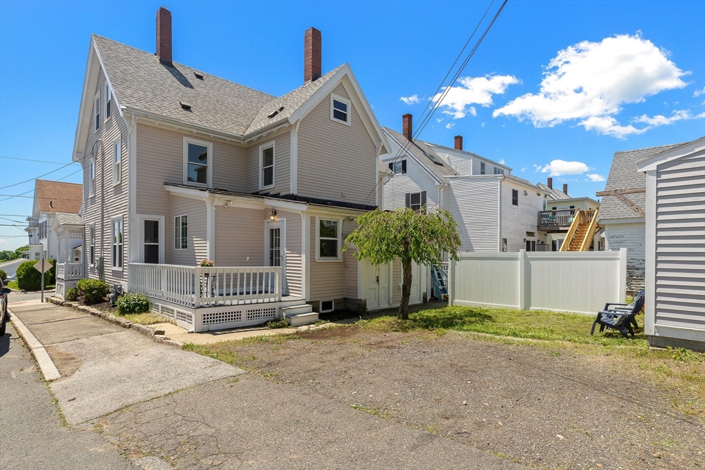 39 Beacon Street Gloucester, MA 01930 - Photo 28 of 34