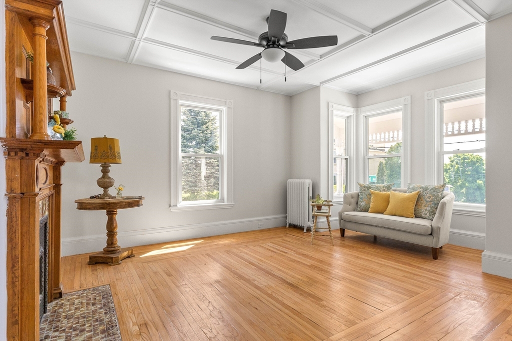 39 Beacon Street Gloucester, MA 01930 - Photo 8 of 34