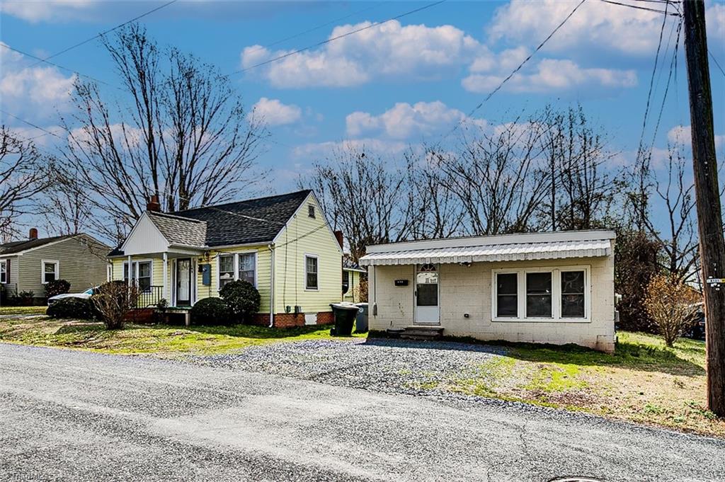193 Hampton Road Asheboro, NC 27203 - Photo 2 of 8 Gallery Image 2