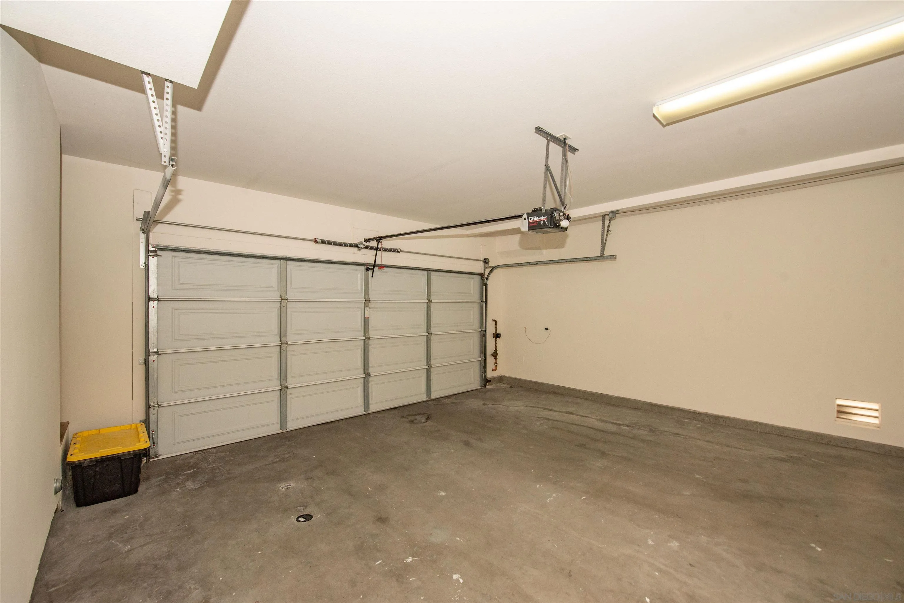 1602 Saddle Ridge Drive Chula Vista, CA 91915 - Photo 28 of 34 a view of a garage