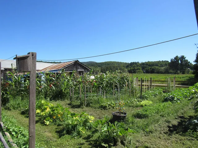 $75,900 | 258 Elm Street, Barton, VT 05822