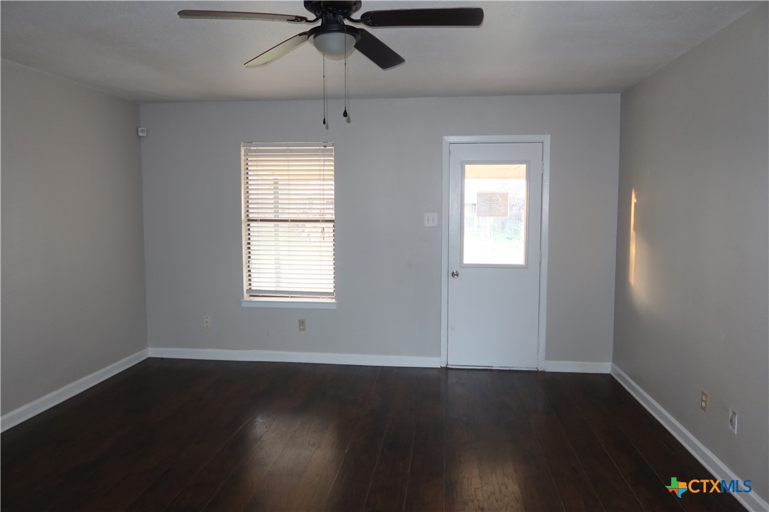 809 North 23rd Street Copperas Cove, TX 76522 - Photo 4 of 13 Dining Room
