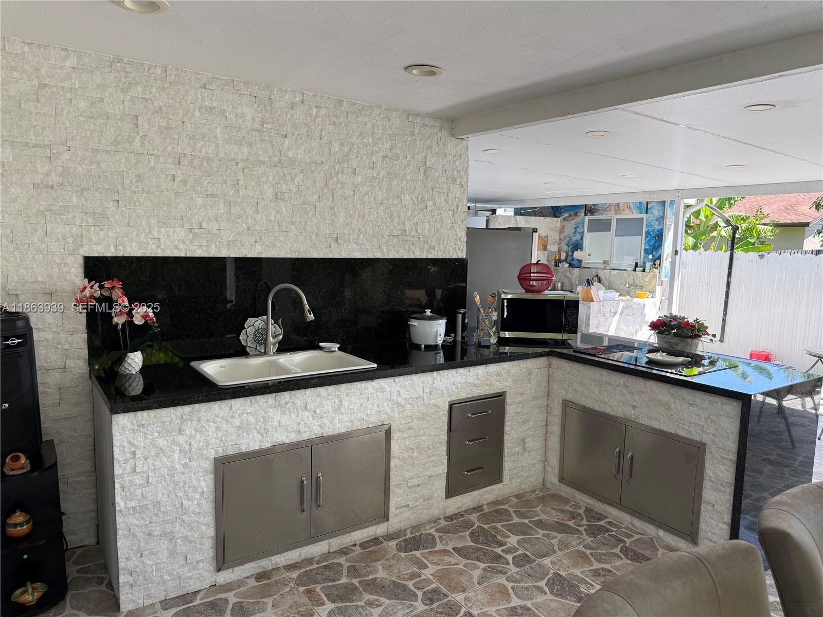 6553 Southwest 148th Place Miami, FL 33193 - Photo 5 of 6