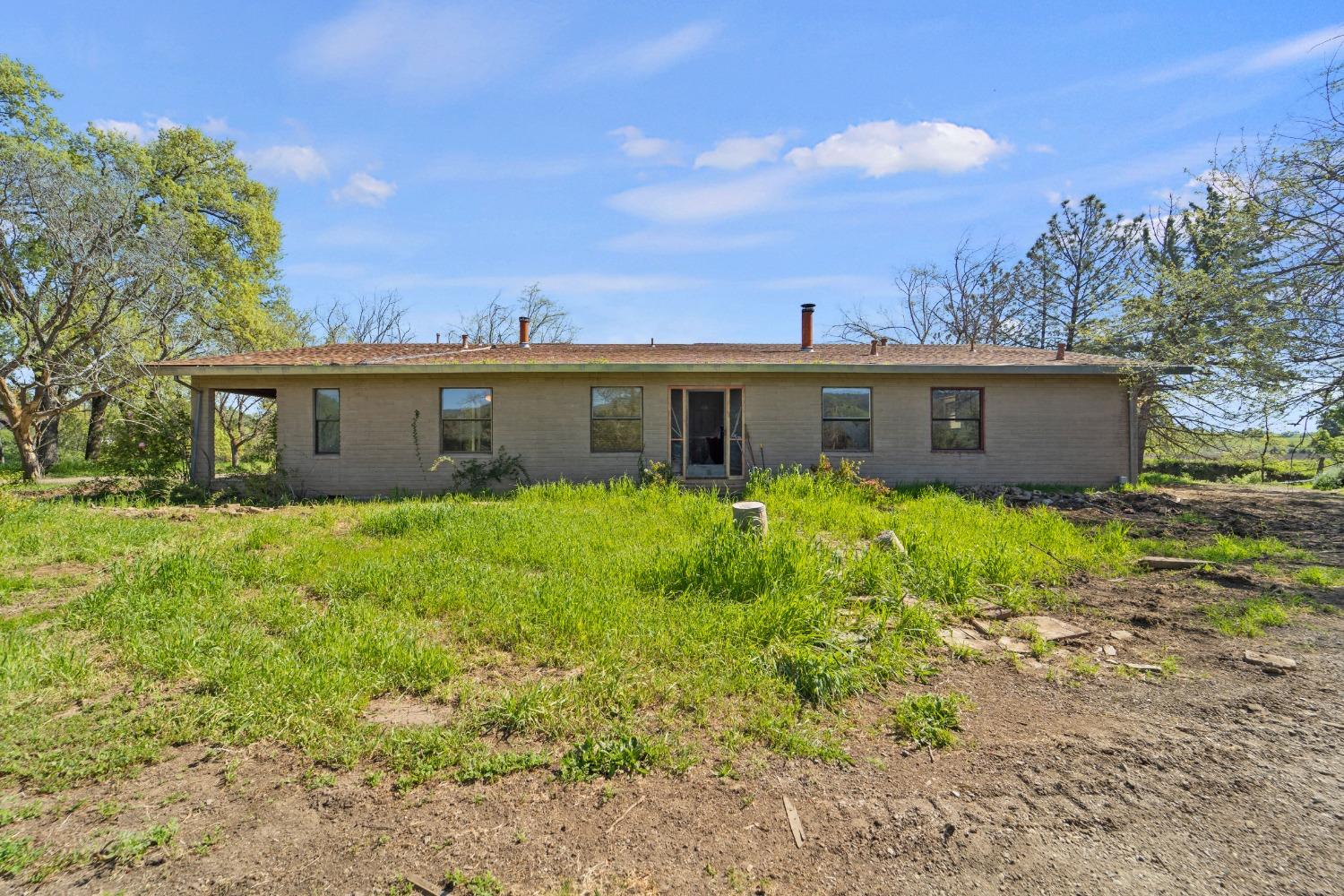 15595 Highway 16 Capay, CA 95607 - Photo 41 of 68 a view of a house with backyard and garden