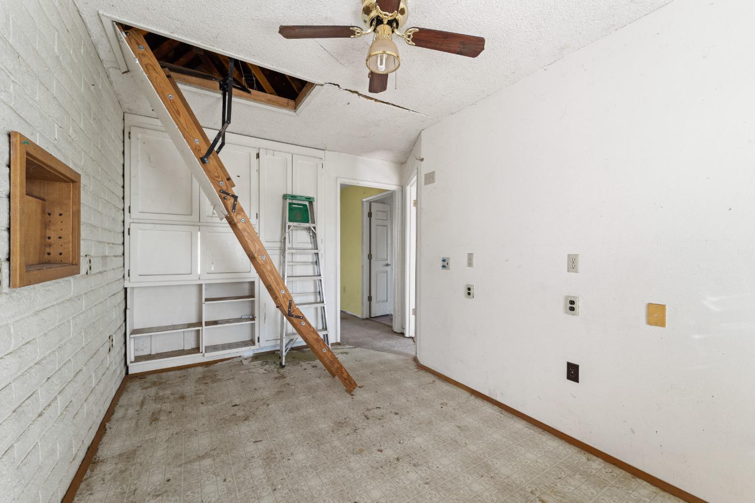 15595 Highway 16 Capay, CA 95607 - Photo 10 of 68 a view of entryway