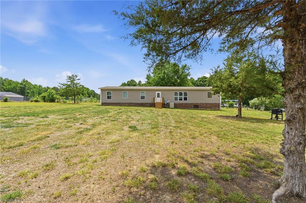 114 Hughes Ridge Road Burlington, NC 27217 - Photo 4 of 31
