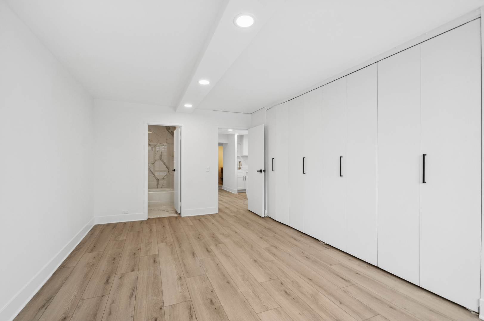 5445 North Sheridan Road, Unit 612 Chicago, IL 60640 - Photo 11 of 20