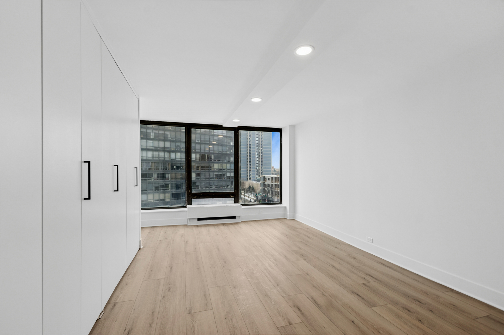 5445 North Sheridan Road, Unit 612 Chicago, IL 60640 - Photo 10 of 20