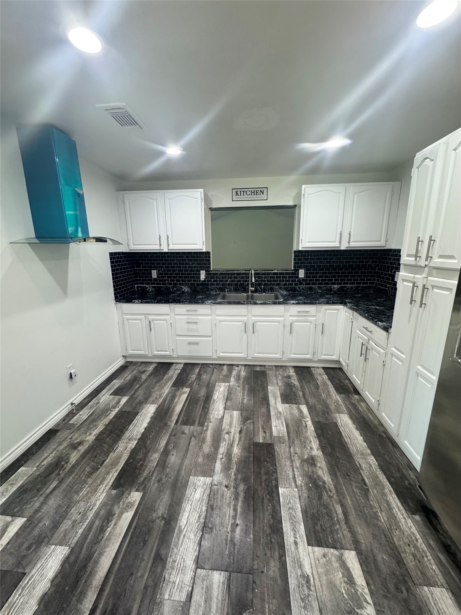 211 Johnson Street Liberty, TX 77575 - Photo 6 of 31
