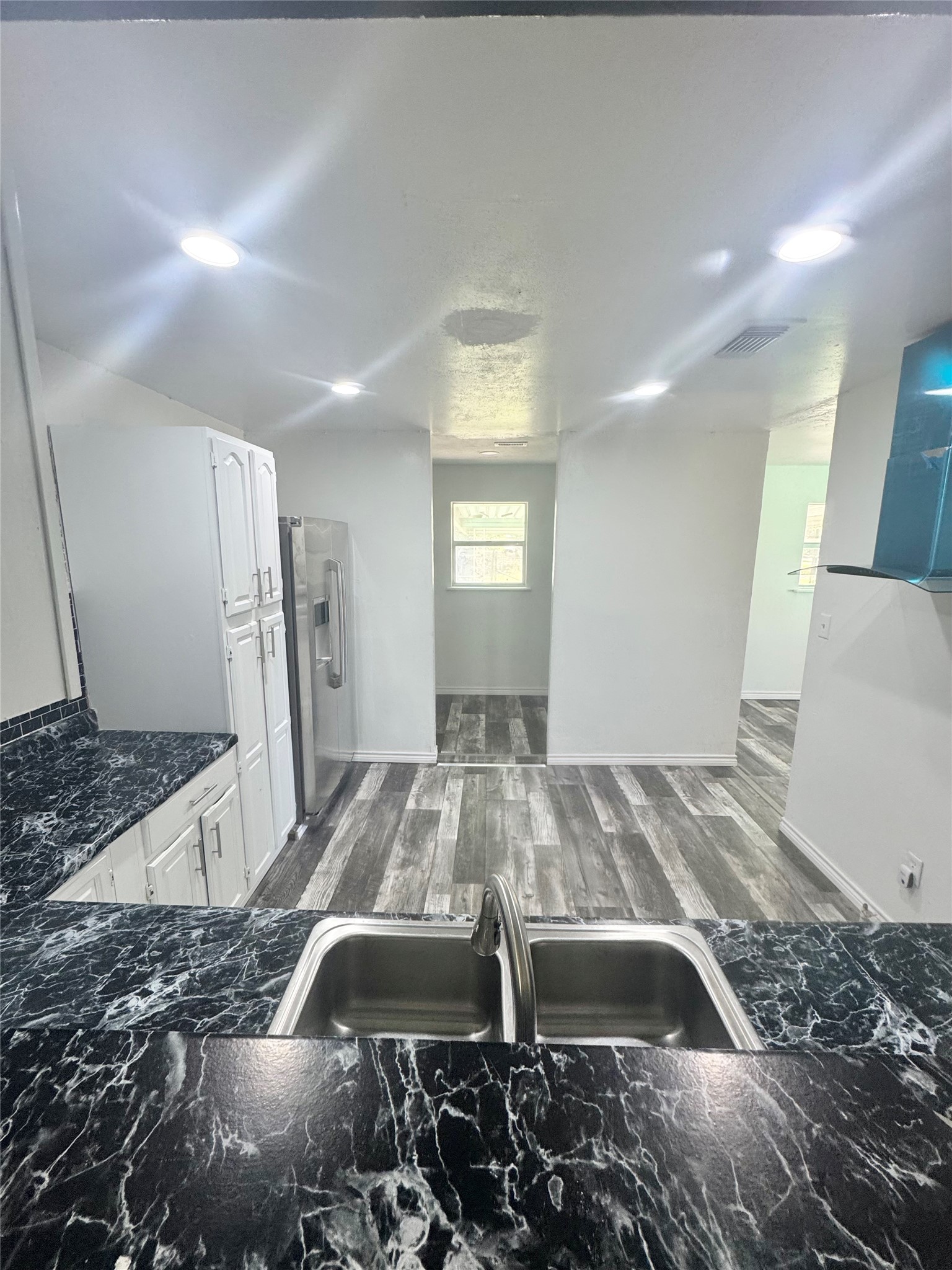 211 Johnson Street Liberty, TX 77575 - Photo 10 of 31