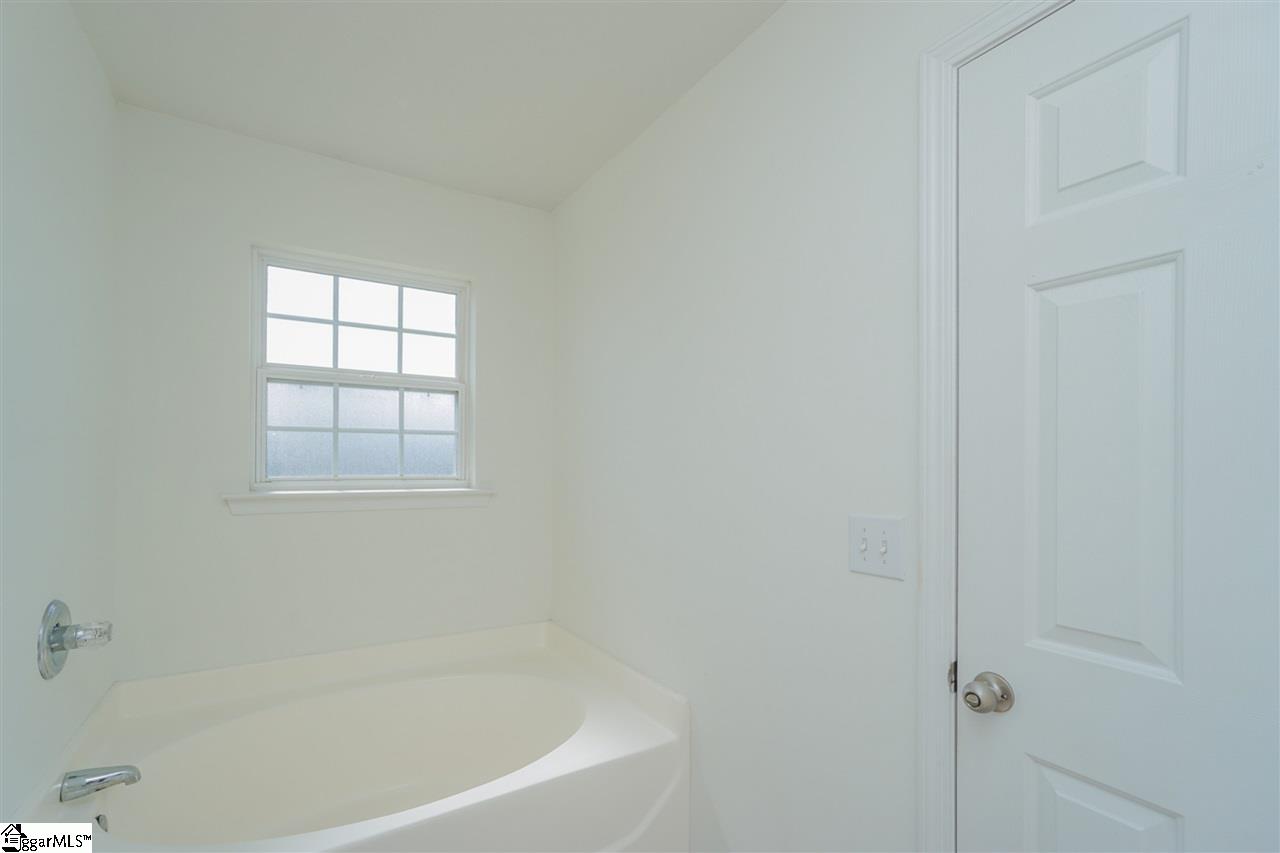 407 Lynnell Way Moore, SC 29369 - Photo 18 of 27 Gallery Image 18
