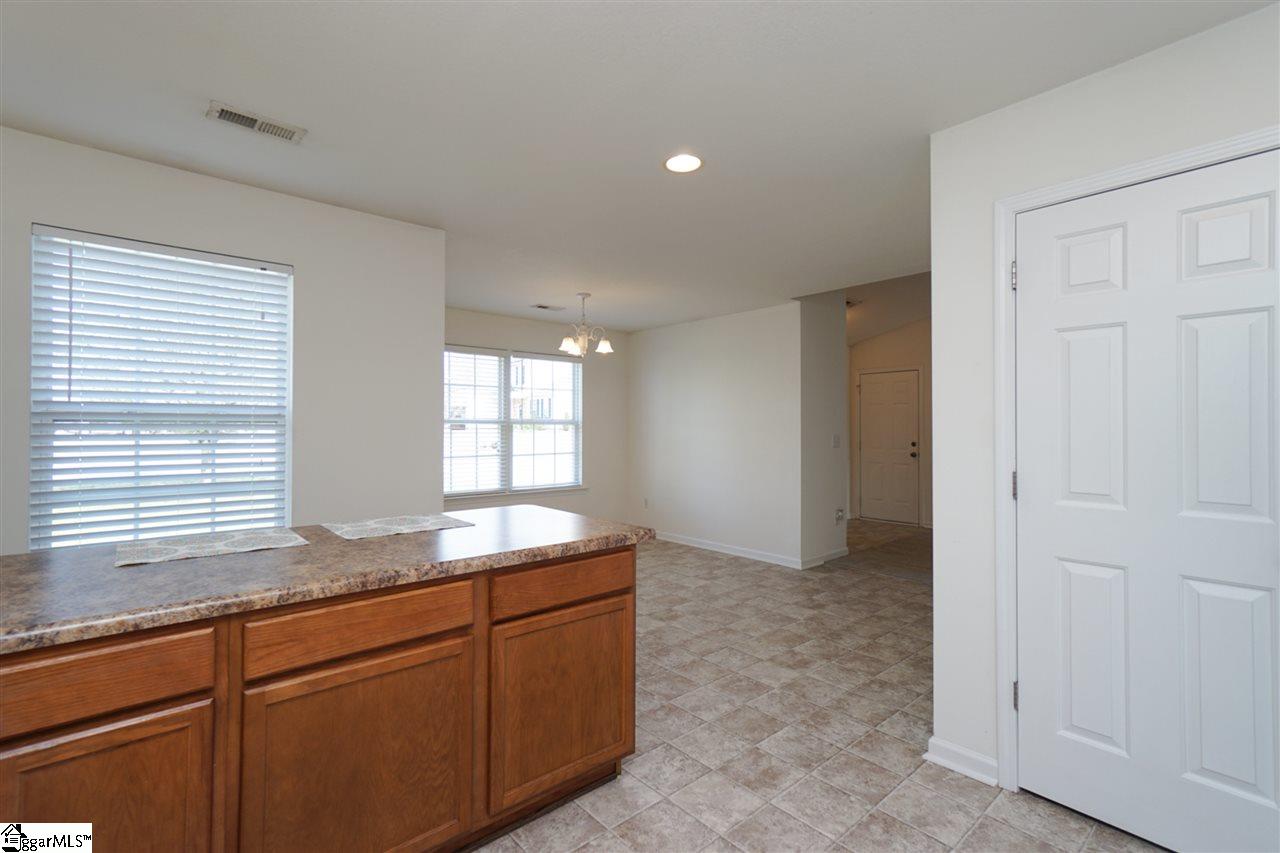 407 Lynnell Way Moore, SC 29369 - Photo 10 of 27 Gallery Image 10