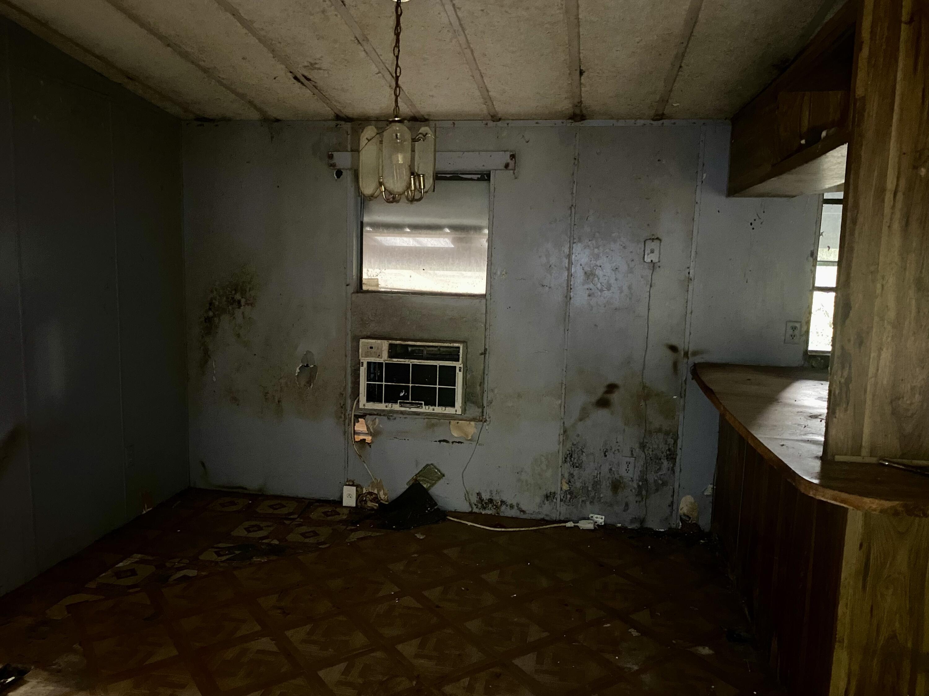 4977 Douglas Ferry Road Caryville, FL 32427 - Photo 6 of 11 a view of empty room