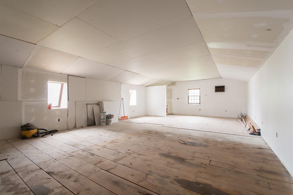 1088 Wilson Road Fall River, MA 02720 - Photo 32 of 42 Gallery Image 32