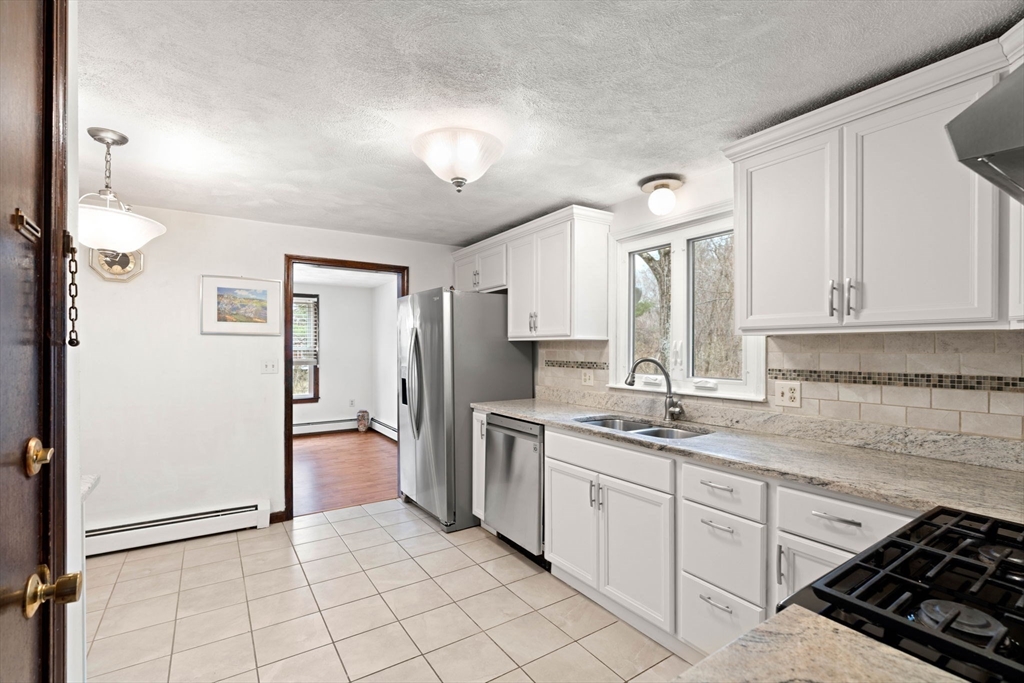 116 Greenwood Road Andover, MA 01810 - Photo 4 of 42 Gallery Image 4