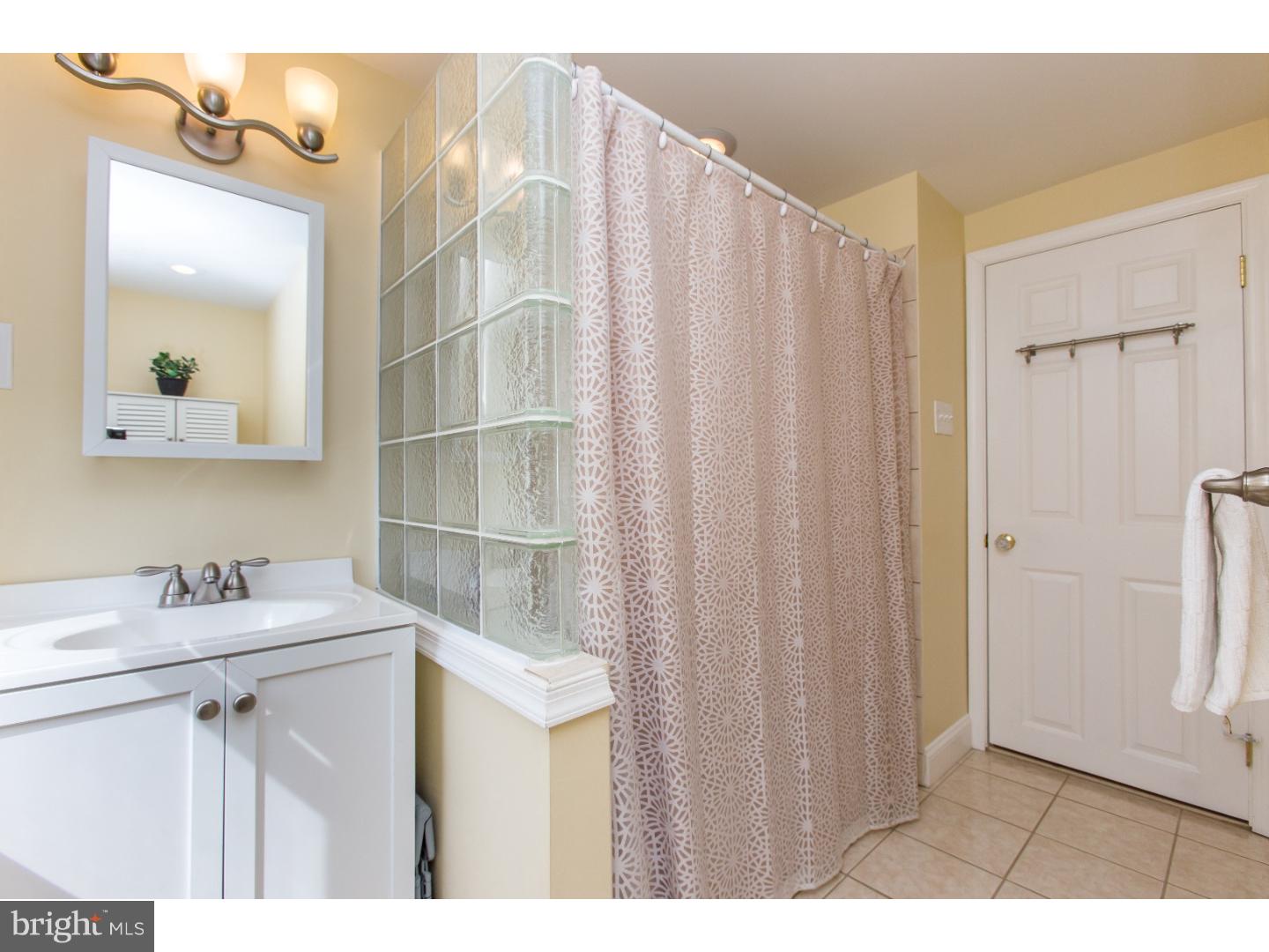 211 Harrogate Road Wynnewood, PA 19096 - Photo 12 of 17 Gallery Image 12