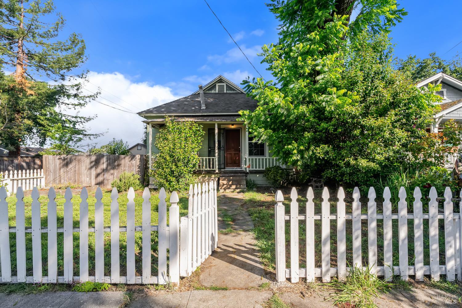 227 Hewett Street Santa Rosa, CA 95401 - Photo 3 of 73