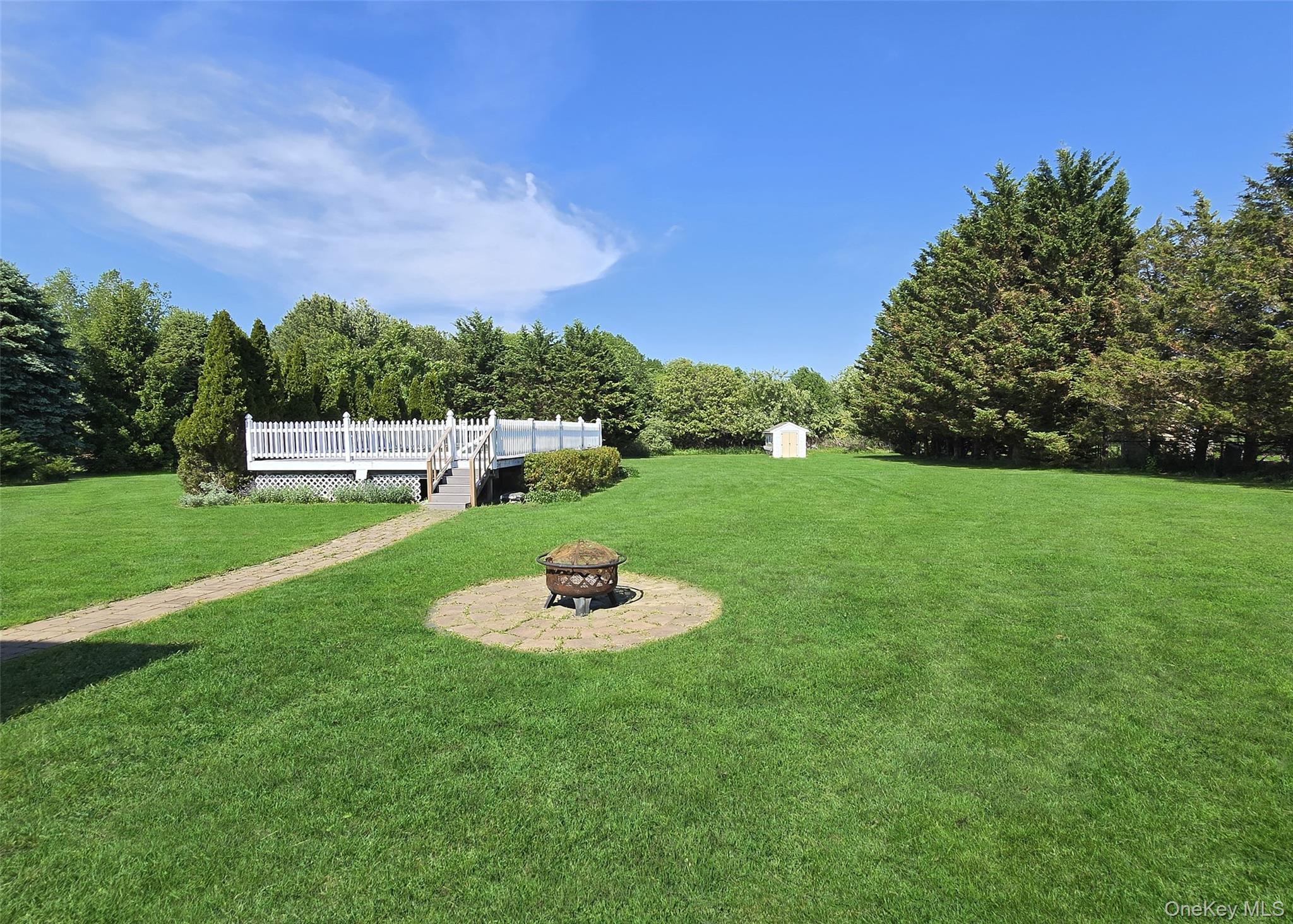 635 Farmveu Road Mattituck, NY 11952 - Photo 7 of 30 Spacious backyard