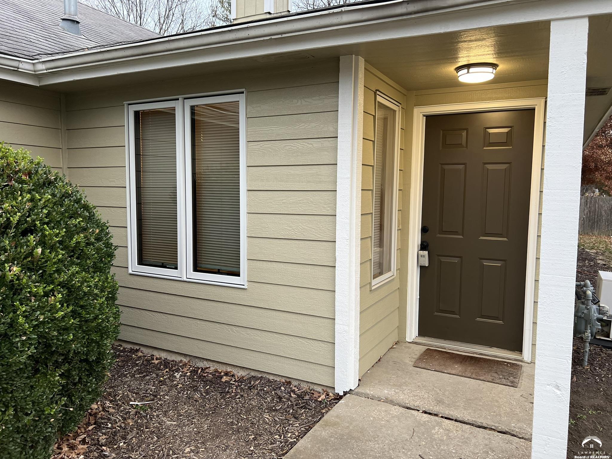 4207 Timberline Court Lawrence, KS 66049 - Photo 6 of 20