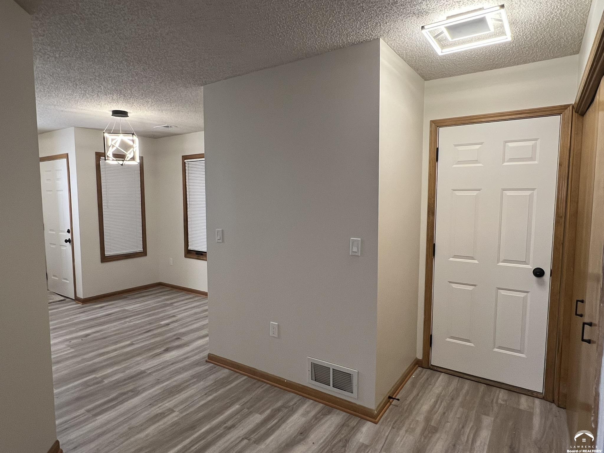 4207 Timberline Court Lawrence, KS 66049 - Photo 8 of 20