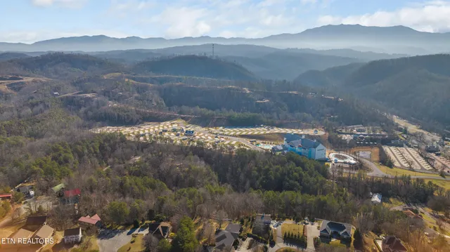 $7,500,000 | 820 Old Gate Road, Pigeon Forge, TN 37863