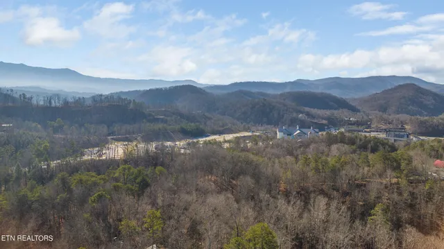 $7,500,000 | 820 Old Gate Road, Pigeon Forge, TN 37863