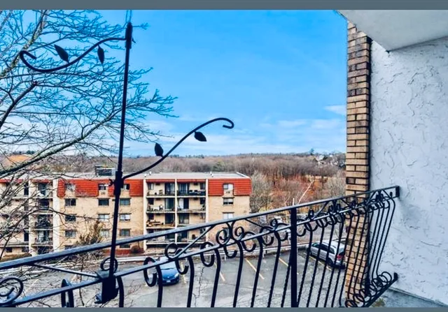 $319,900 | 159 Franklin Street, Unit C2, Stoneham, MA 02180