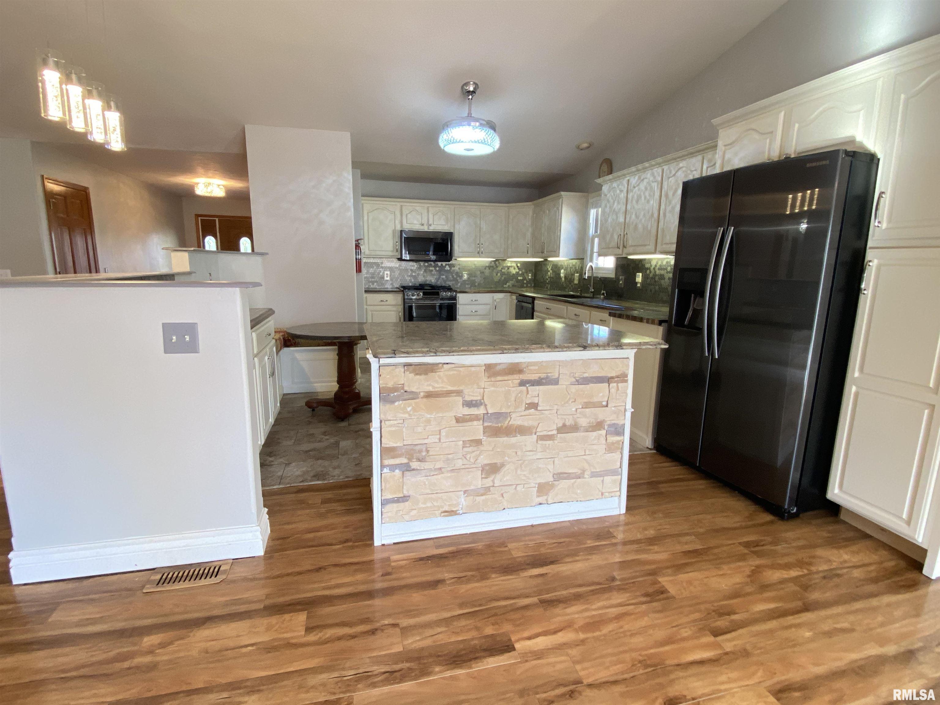 1506 Sequoia Drive Chatham, IL 62629 - Photo 15 of 40