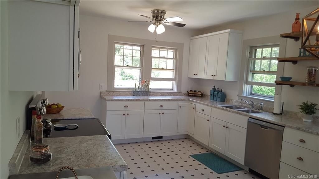 256 Watson Road Arden, NC 28704 - Photo 3 of 15 Gallery Image 3