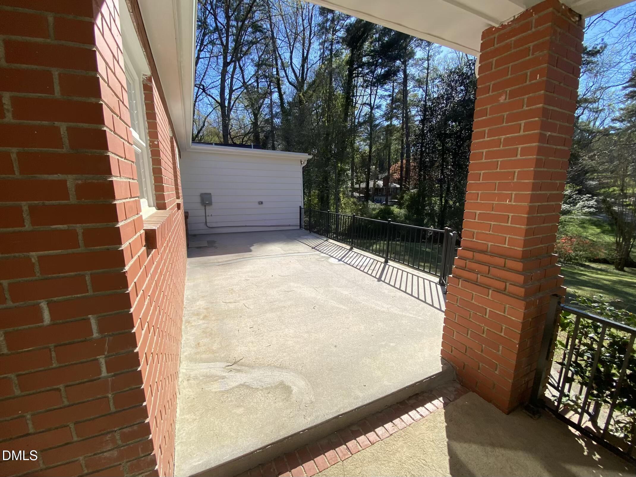 102 Forest Road Oxford, NC 27565 - Photo 7 of 37 IMG_0946-compressed