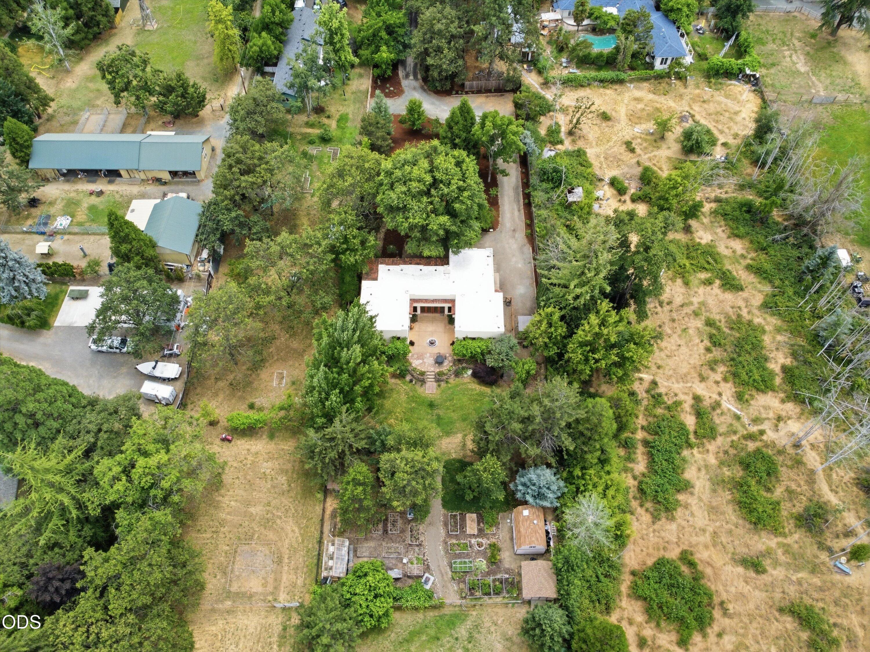 2298 Camp Baker Road Medford, OR 97501 - Photo 55 of 58