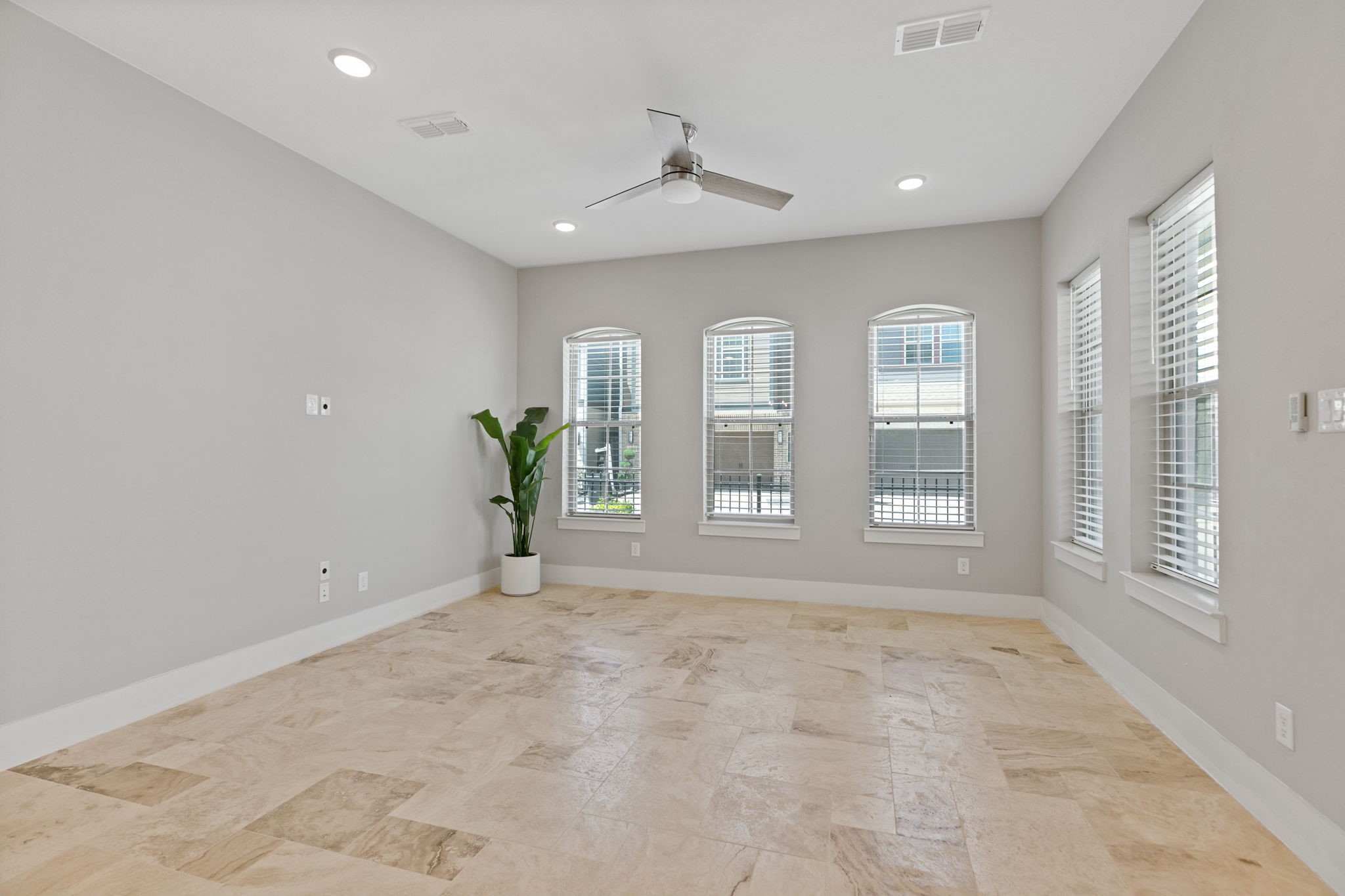 2039 Jadeite Trace Houston, TX 77077 - Photo 8 of 50