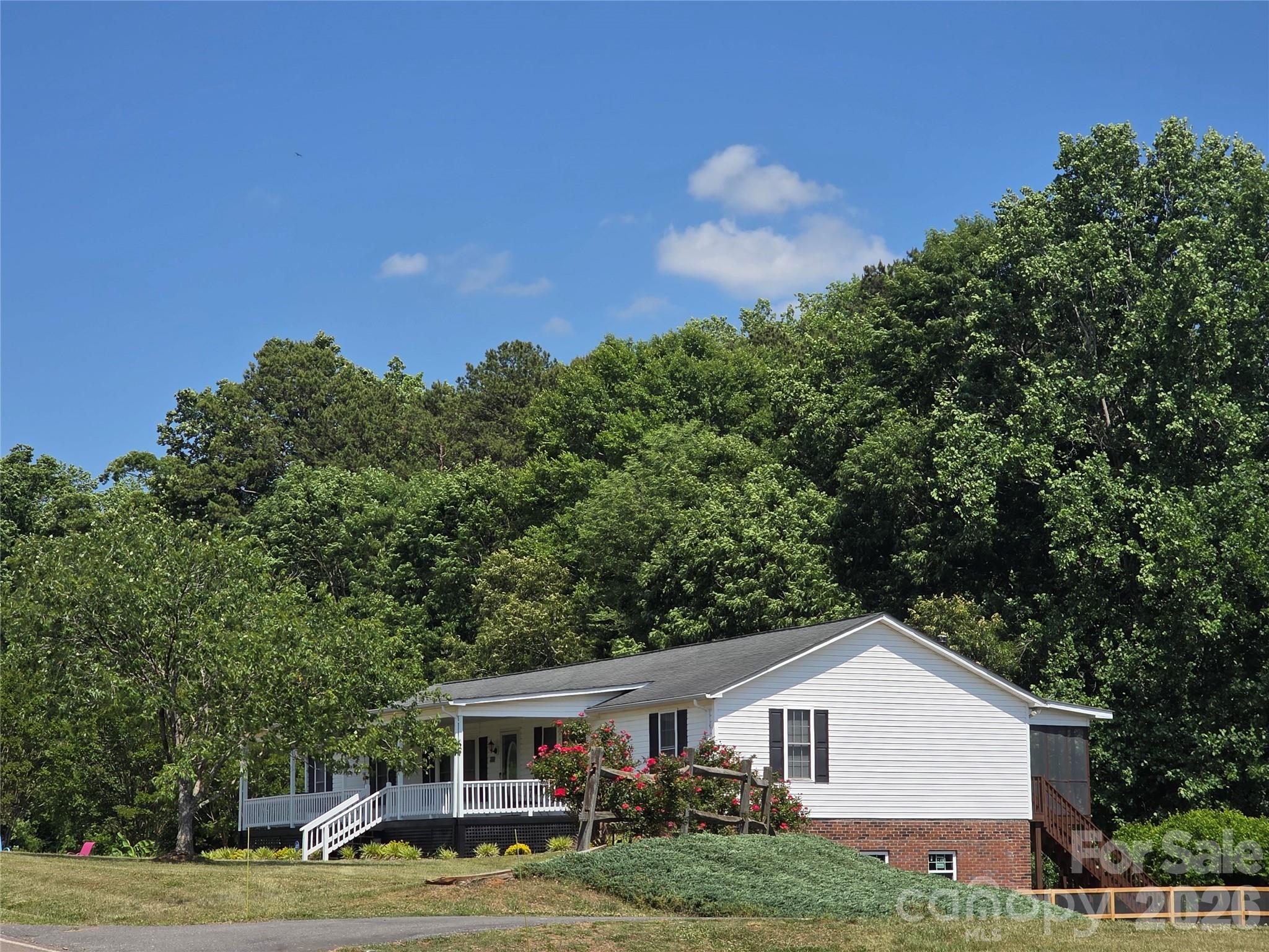 320 Huffstetler Lake Road Dallas, NC 28034 - Photo 7 of 44