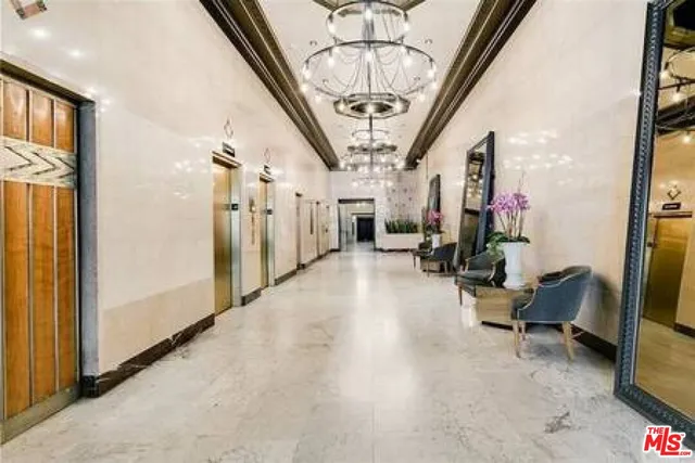 $2,000 | 460 South Spring Street, Unit 609, Los Angeles, CA 90013