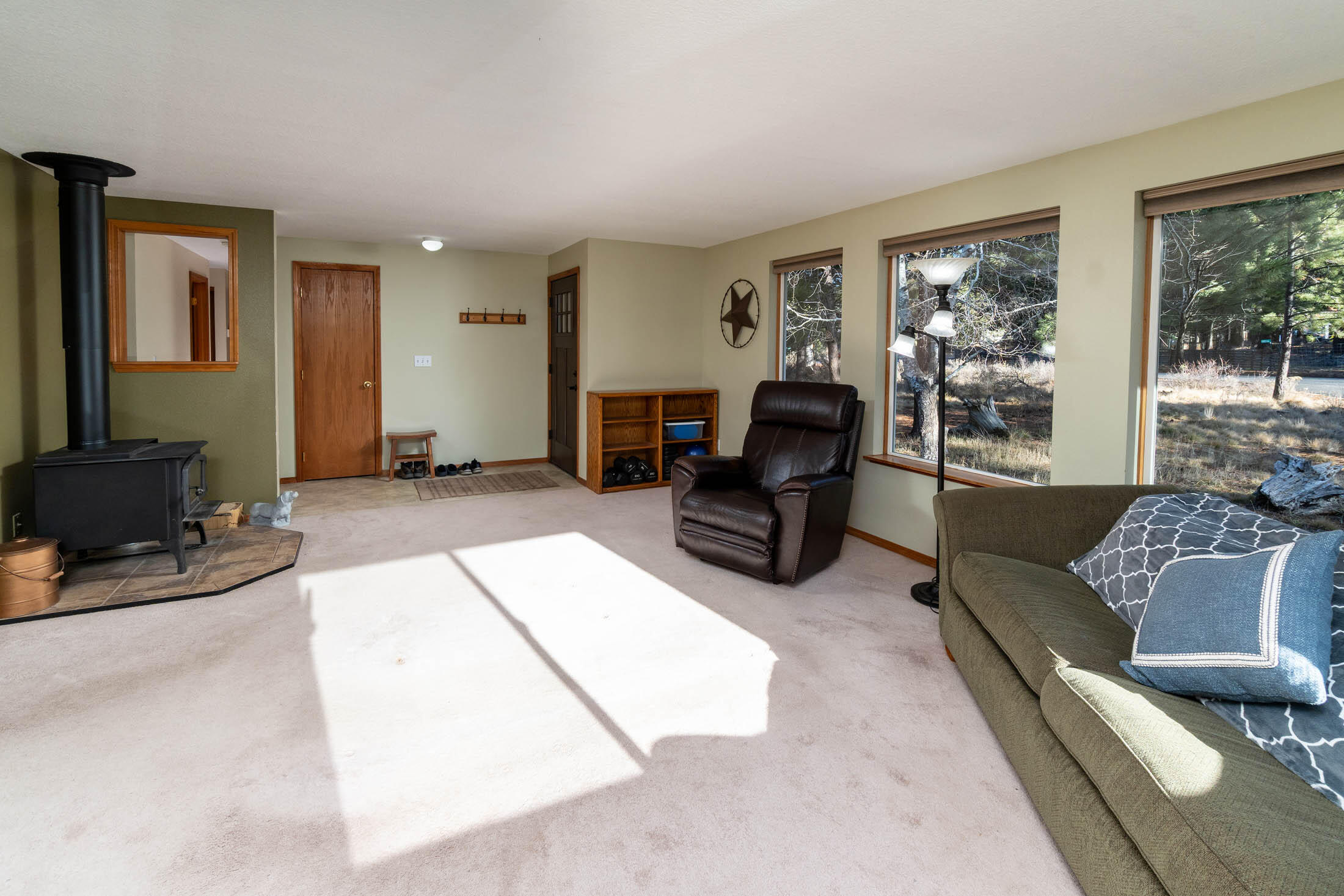 19033 Pumice Butte Road Bend, OR 97702 - Photo 4 of 50 19033 Pumice Butte Rd b_0098