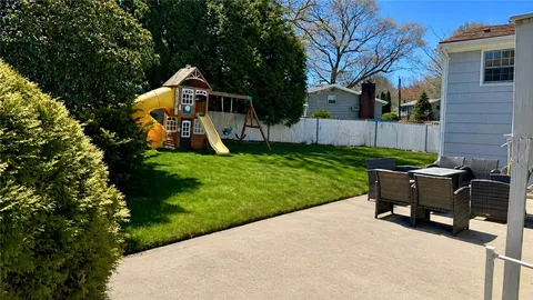 $579,900 | 44 Quaker Drive, West Warwick, RI 02893