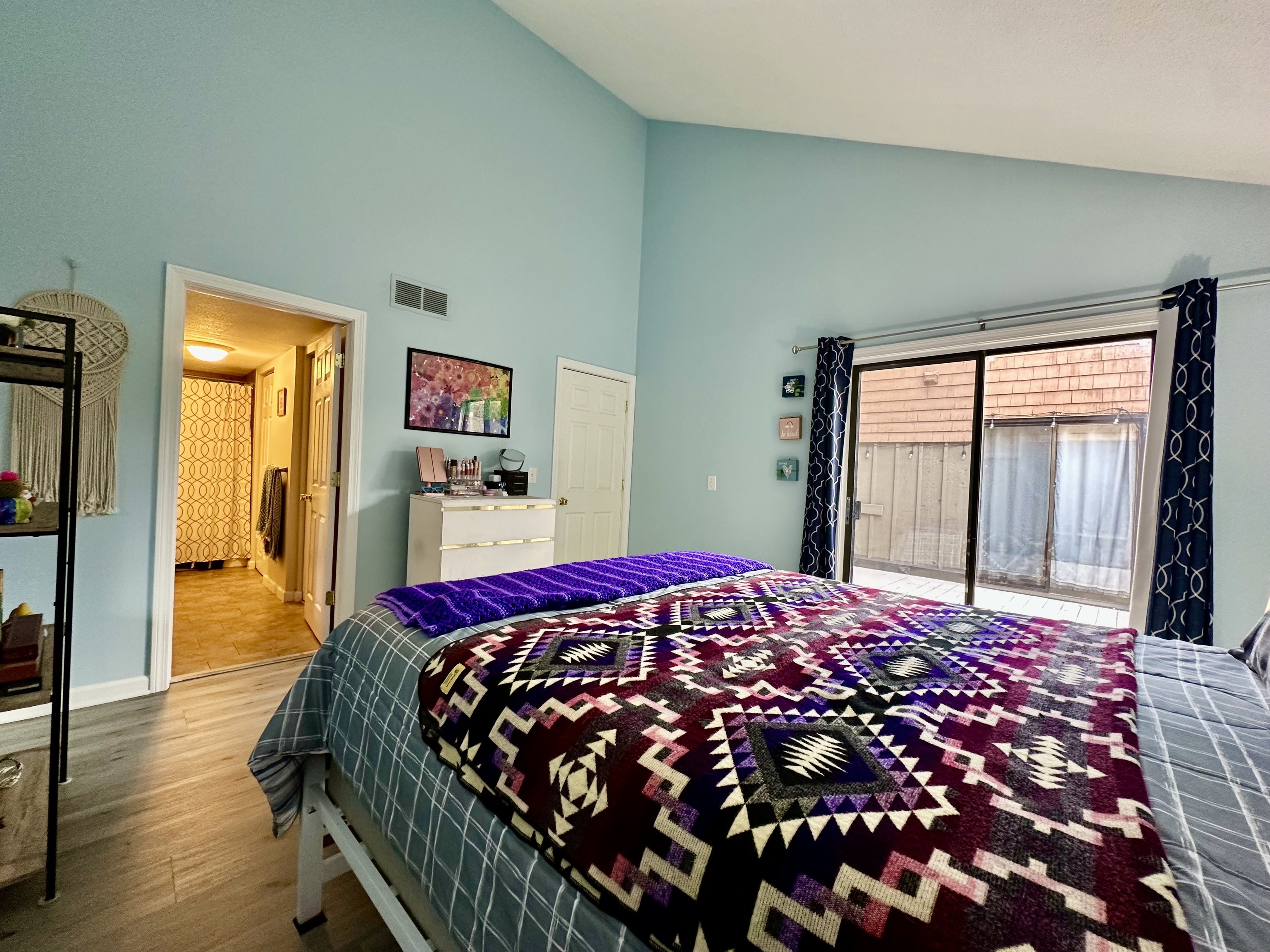 30 Orange Road, Unit 30 Middletown, CT 06457 - Photo 13 of 28 a bed sitting in a bedroom next to a window