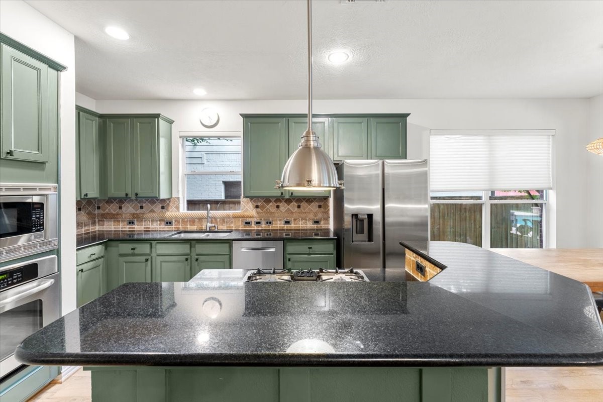82 West Arbor Camp Circle Spring, TX 77389 - Photo 13 of 33
