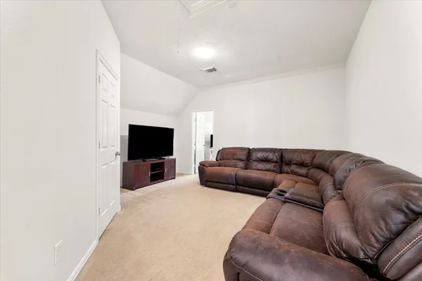 $4,800 | 82 West Arbor Camp Circle, Spring, TX 77389