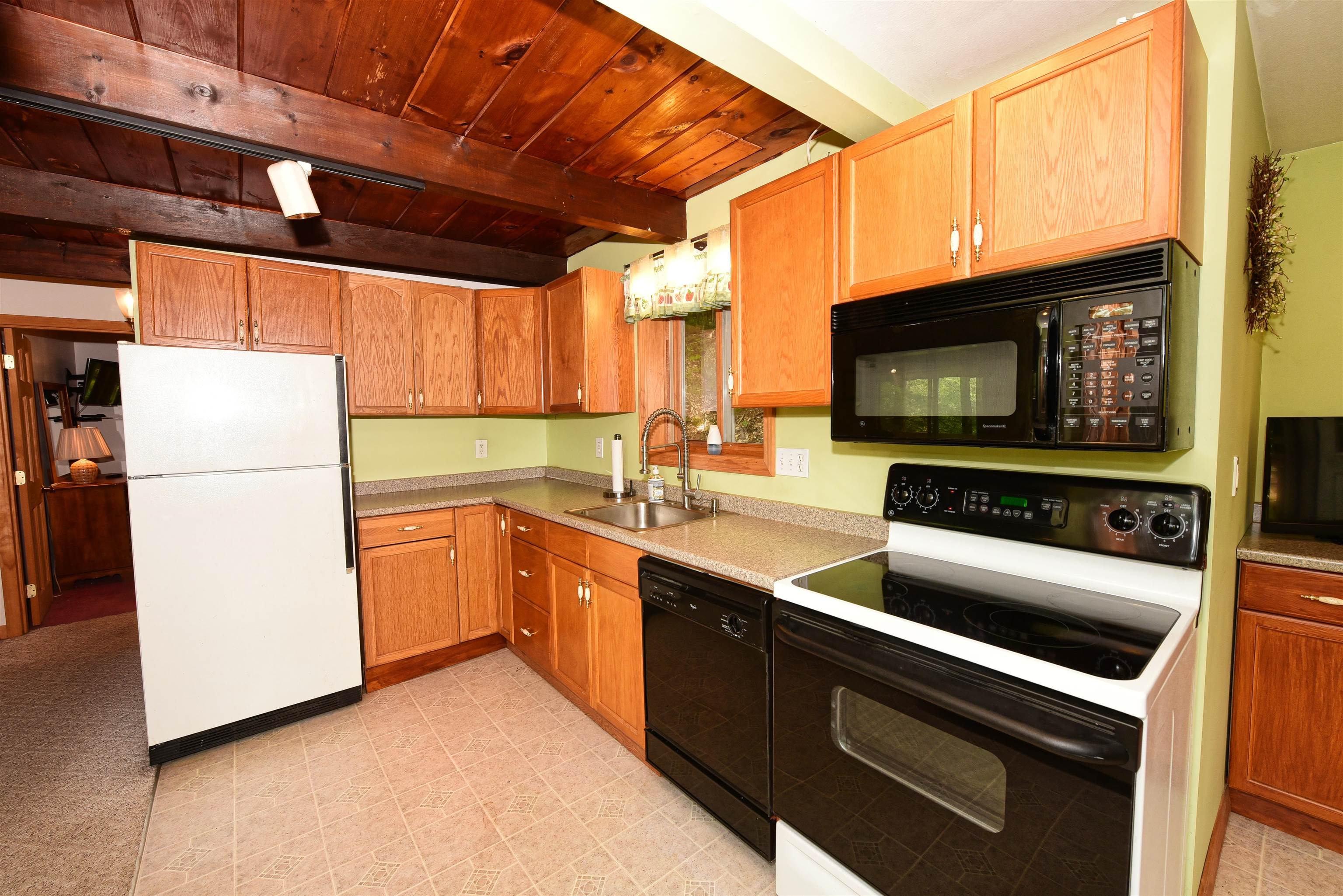 43 Eidelweiss Drive Madison, NH 03849 - Photo 14 of 35