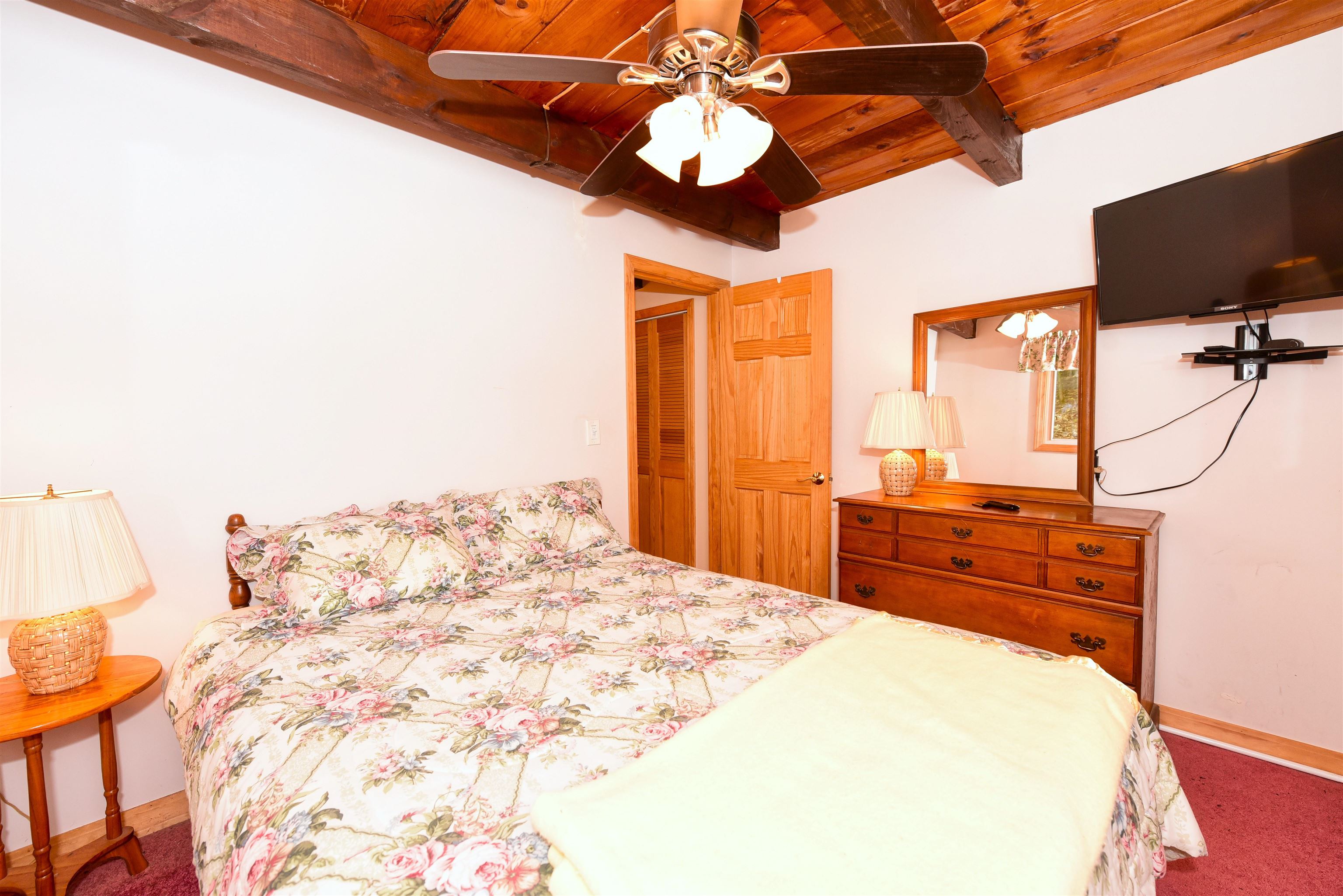 43 Eidelweiss Drive Madison, NH 03849 - Photo 26 of 35