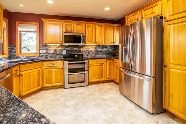 $339,900 | 225 East Haven Drive, Unit B, Watertown, WI 53094